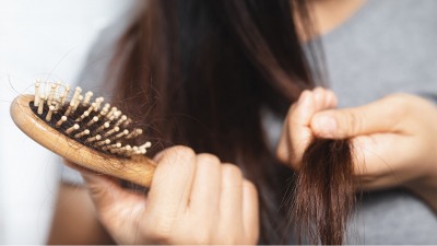 Zadbaj o&nbsp;swoje włosy – stosuj się do&nbsp;tych wskazówek, by były piękne i&nbsp;zdrowe
